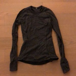 Gently worn Long sleeved lulu top